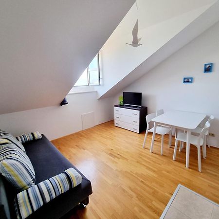 Apartments Iskra Duće Eksteriør bilde
