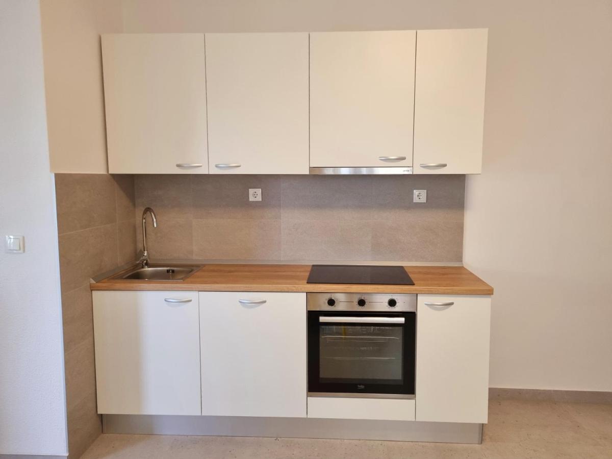 Apartments Iskra Duće Eksteriør bilde