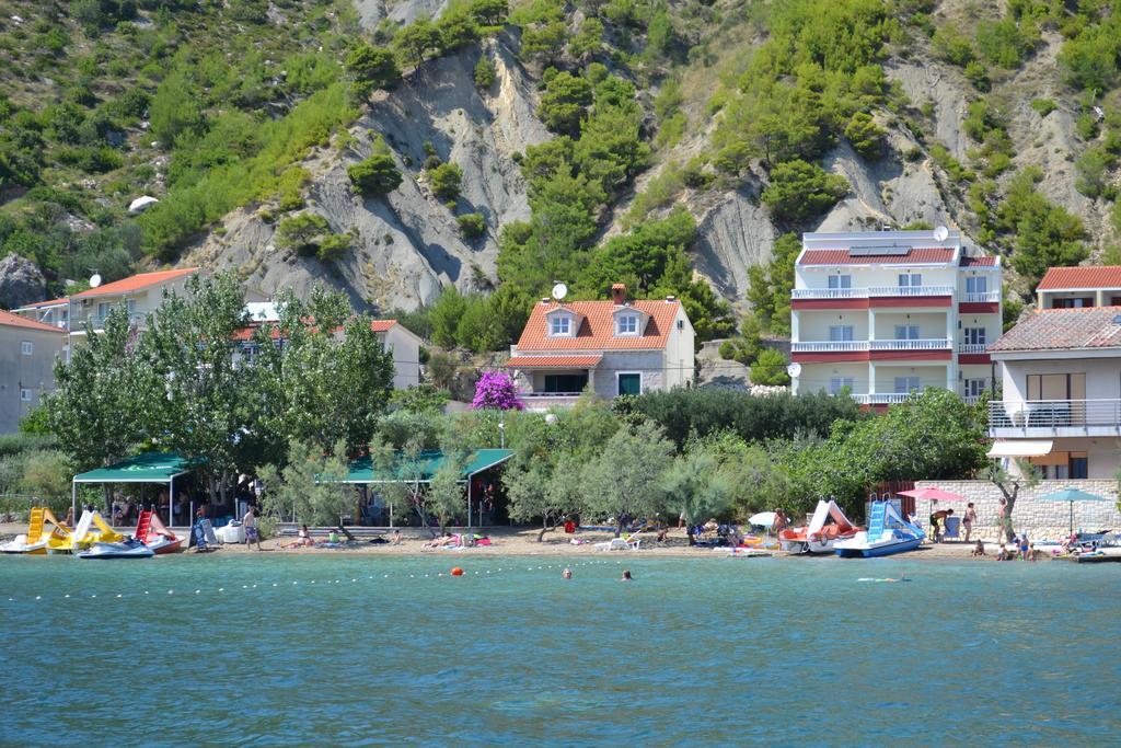 Apartments Iskra Duće Eksteriør bilde